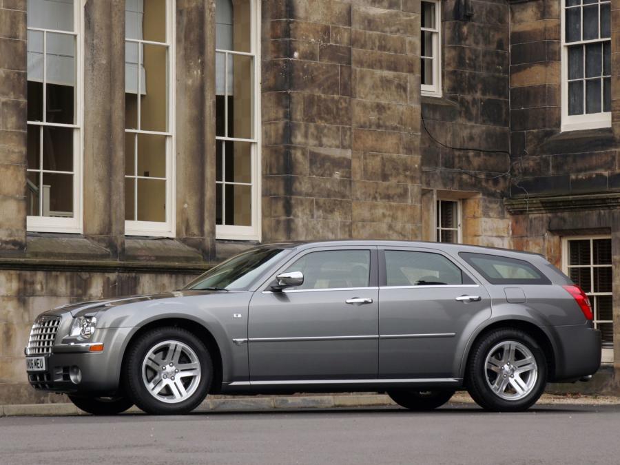  Chrysler 300C Touring 2006 года  (UK) (фото 8 из 30)